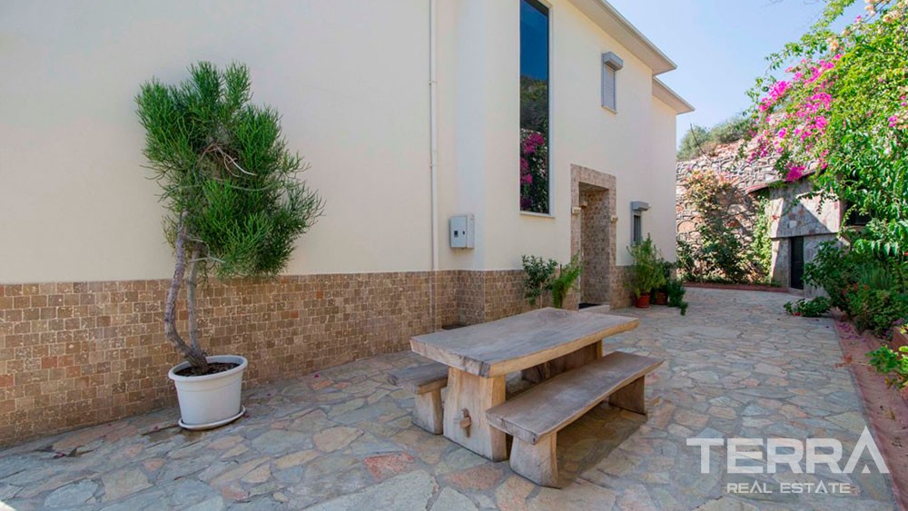 Villa for Sale in Alanya with a spectacular sea view - 9430