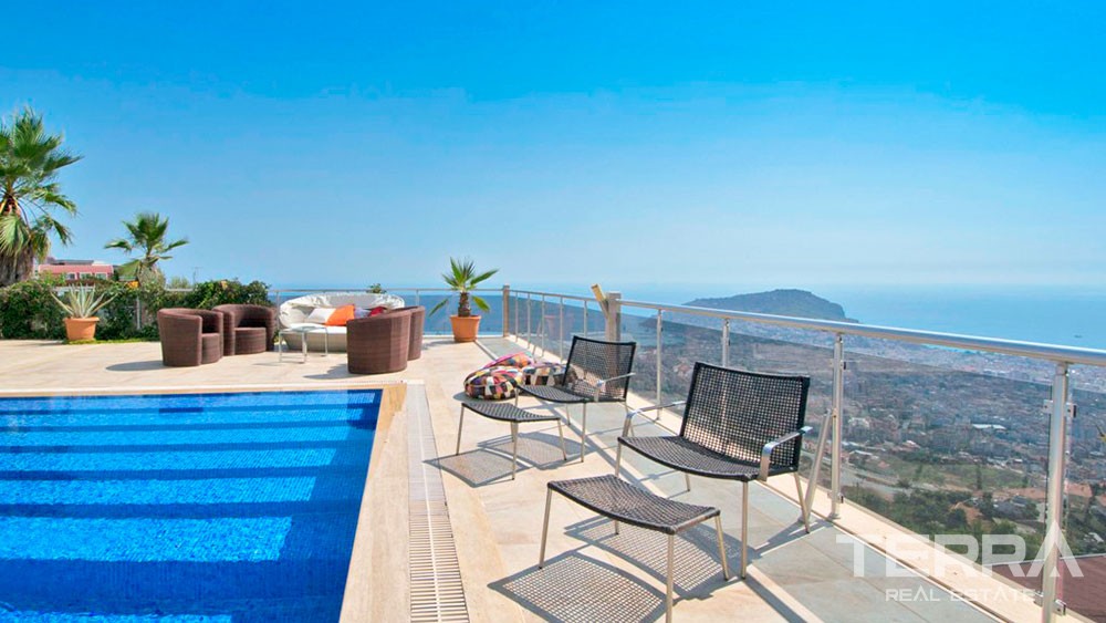 Villa for Sale in Alanya with a spectacular sea view - 9431