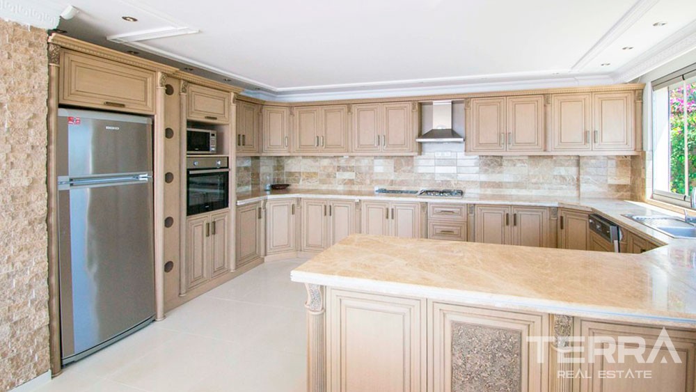 Villa for Sale in Alanya with a spectacular sea view - 9441