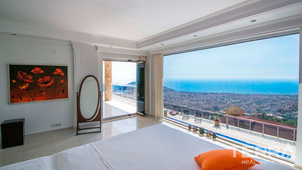 Villa for Sale in Alanya with a spectacular sea view - 9452