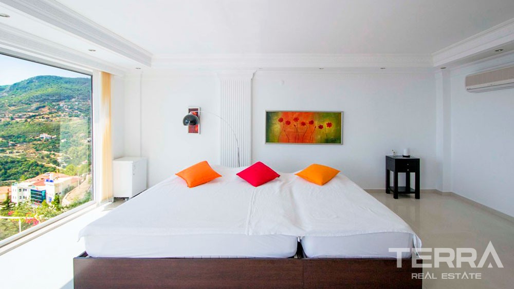 Villa for Sale in Alanya with a spectacular sea view - 9453