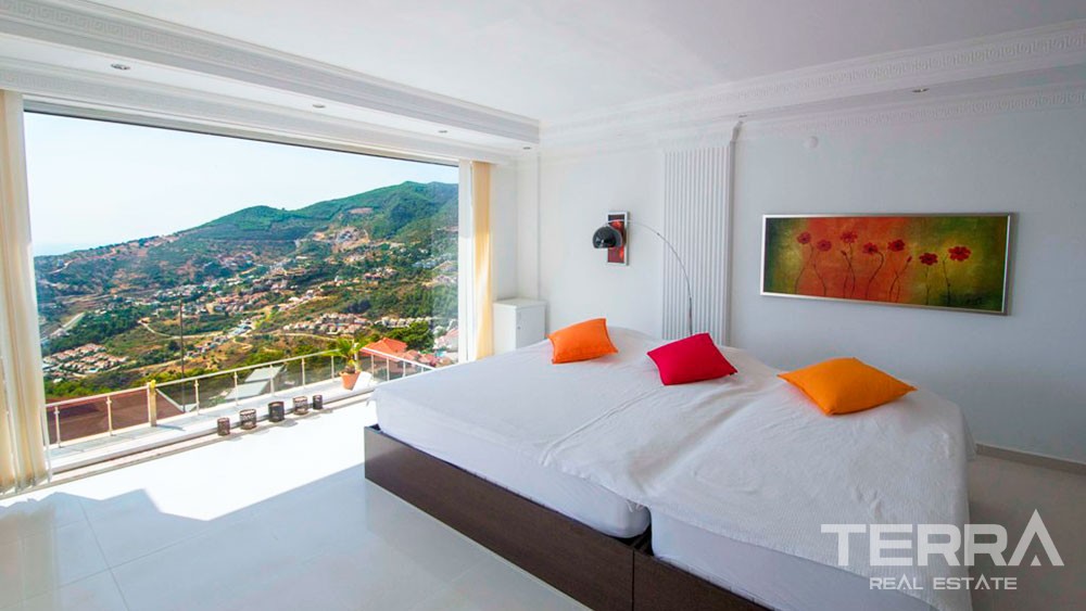 Villa for Sale in Alanya with a spectacular sea view - 9454