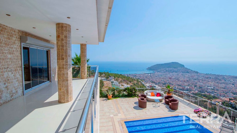 Villa for Sale in Alanya with a spectacular sea view - 9457