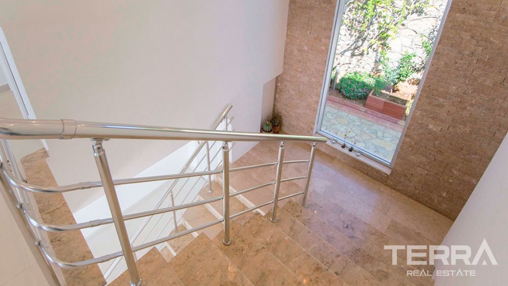 Villa for Sale in Alanya with a spectacular sea view - 9461