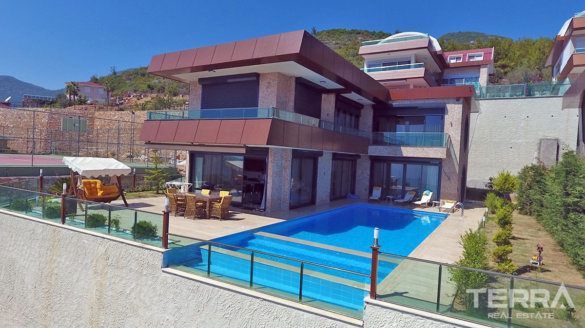 Villas for sale in Bektas, Alanya with pool & garage - 9537
