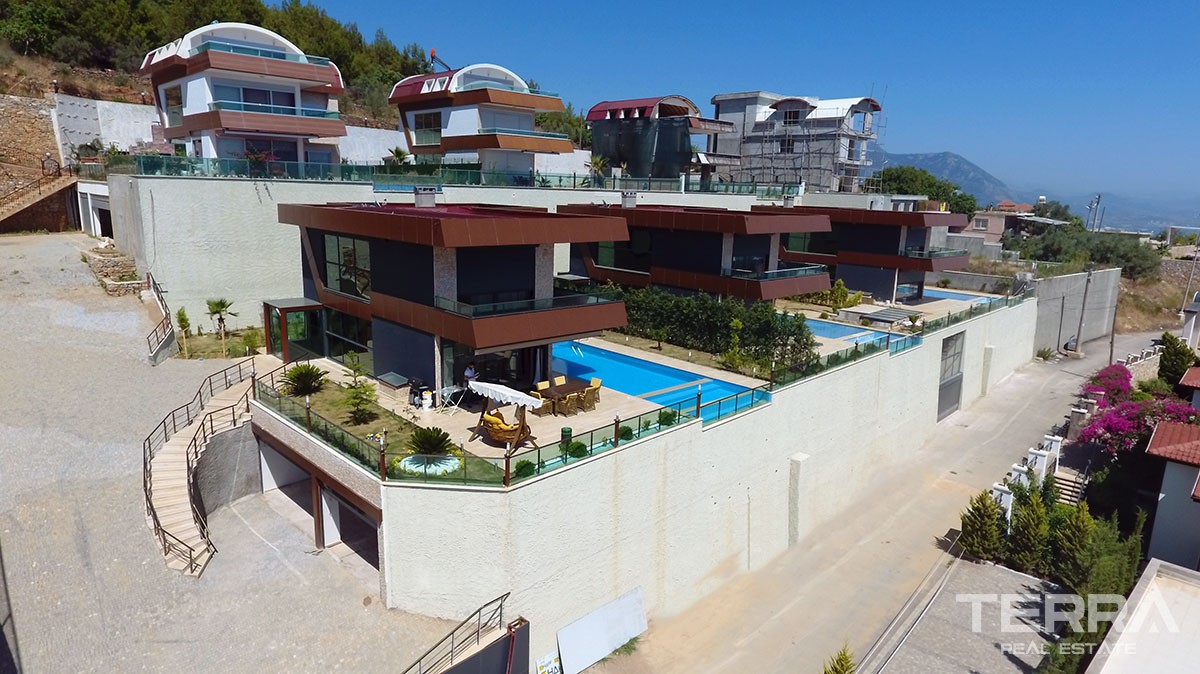 Villas for sale in Bektas, Alanya with pool & garage - 9538