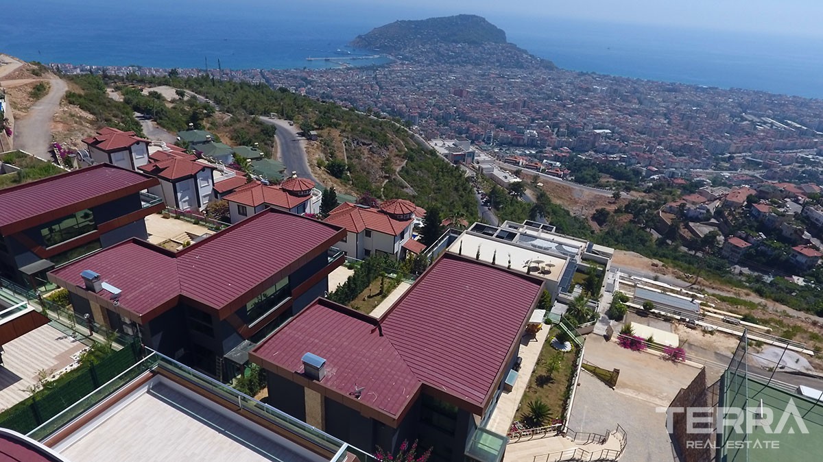 Villas for sale in Bektas, Alanya with pool & garage - 9548