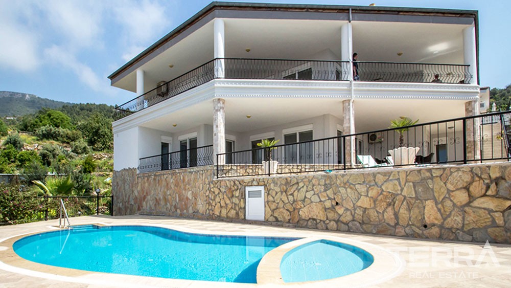 Unique mansion for sale in Alanya, Bektaş - 9570
