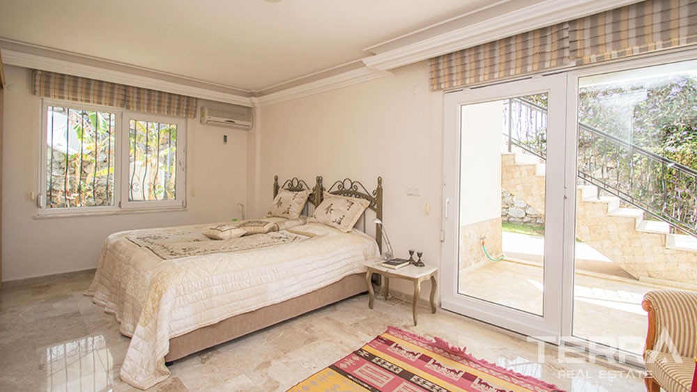 Unique mansion for sale in Alanya, Bektaş - 9602