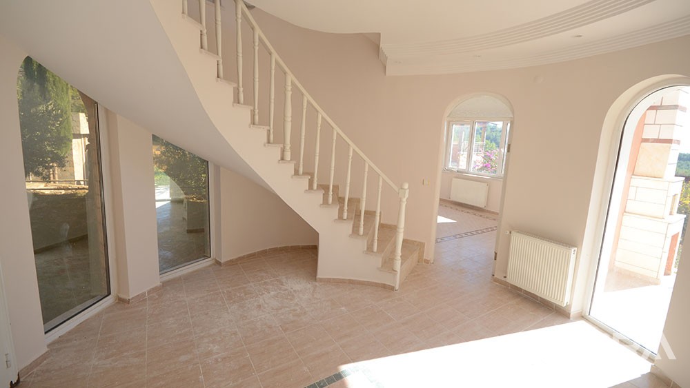 Villa zu verkaufen mit Panoramablick in Oba, Alanya - 9678
