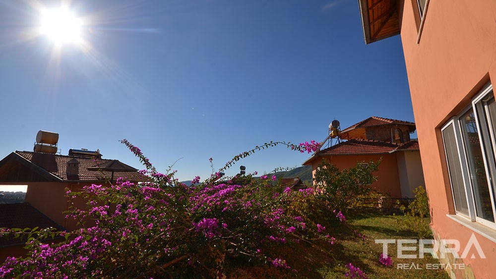 Villa zu verkaufen mit Panoramablick in Oba, Alanya - 9709