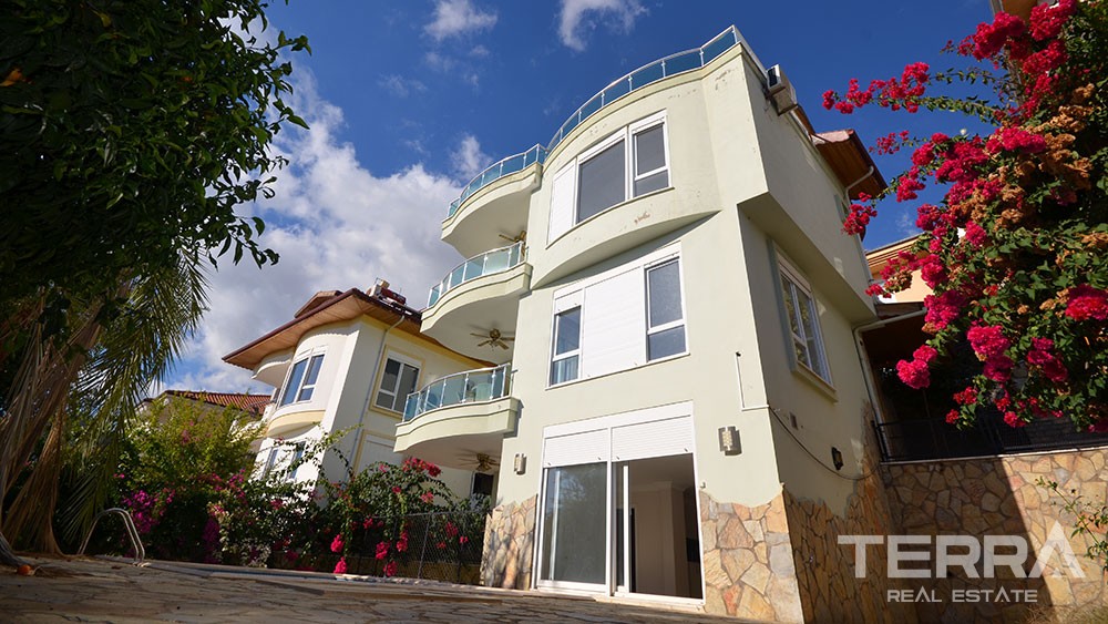 Sea view villa for sale in Alanya City with private pool - 9921