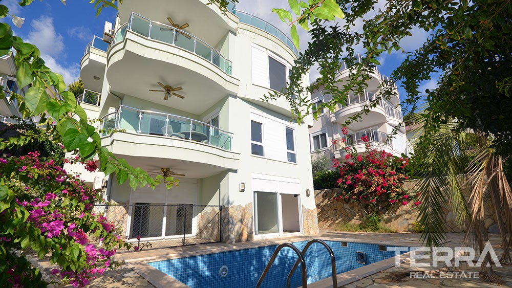 Sea view villa for sale in Alanya City with private pool - 9923