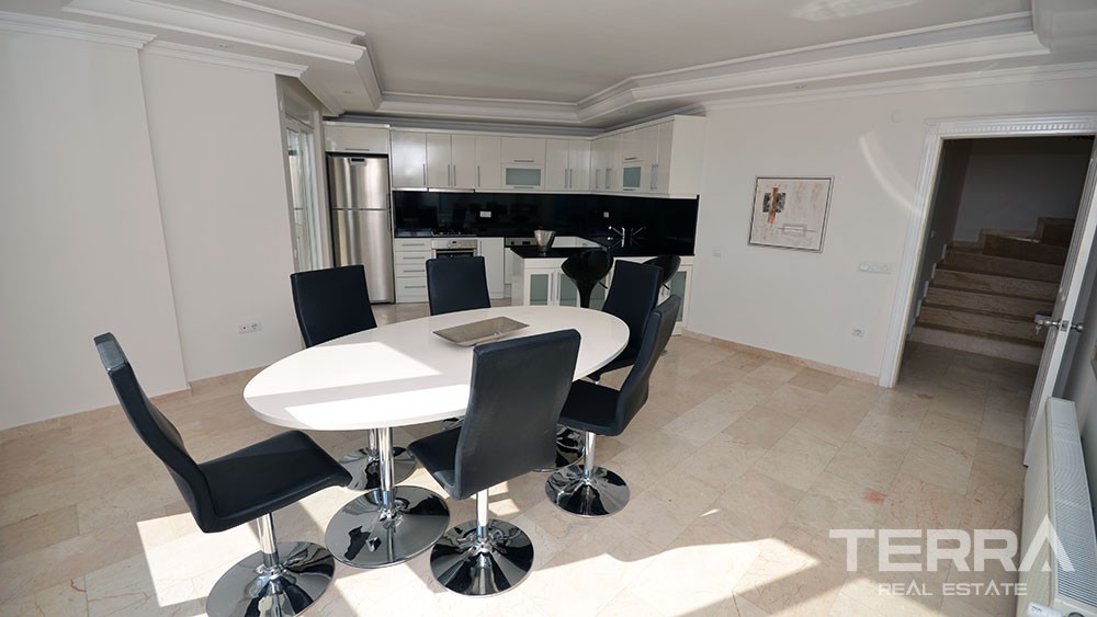 Sea view penthouse for sale in Cikcilli, Alanya - 10115
