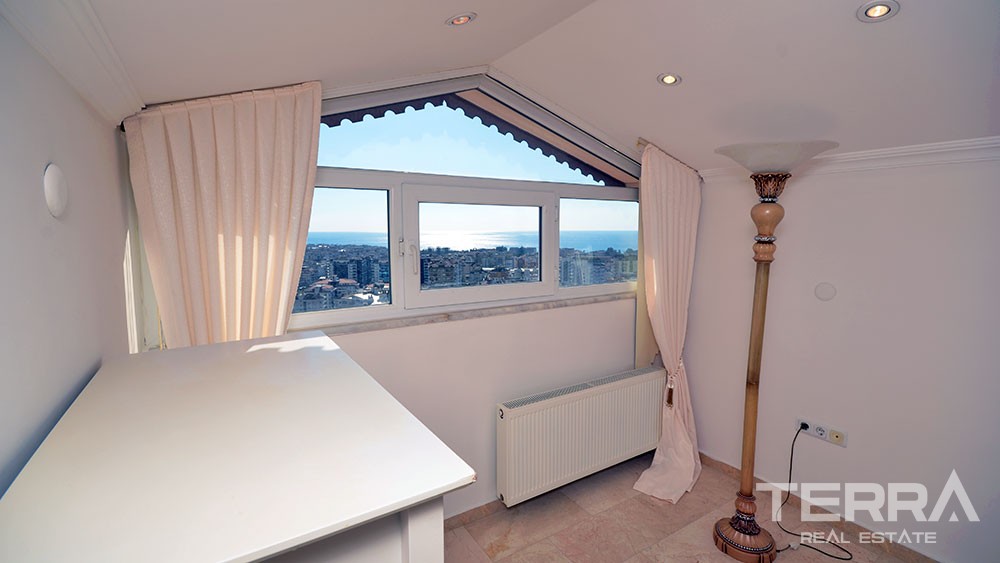Sea view penthouse for sale in Cikcilli, Alanya - 10127