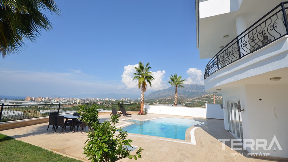 Sea View Detached House With Private Pool in Alanya Kargıcak - 10155