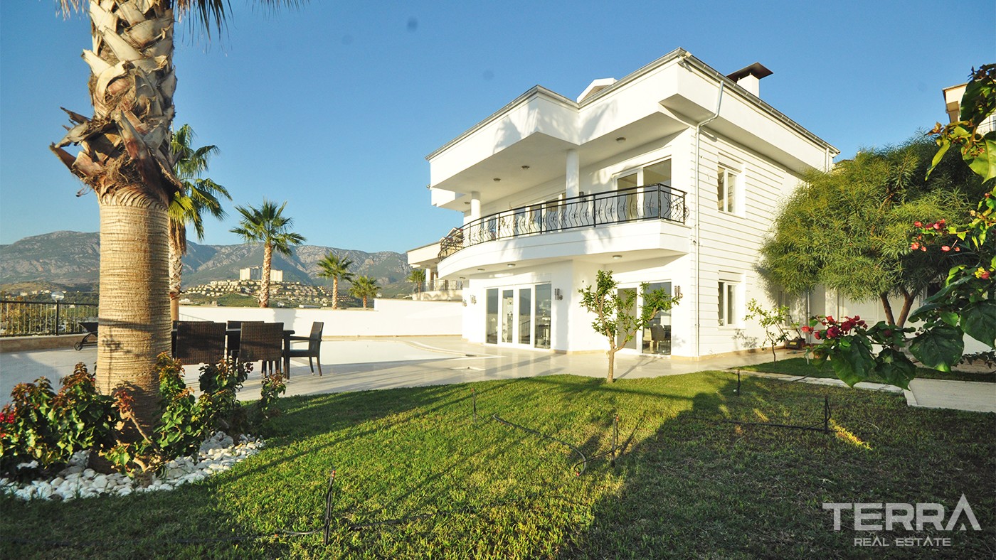 Sea View Detached House With Private Pool in Alanya Kargıcak - 33837