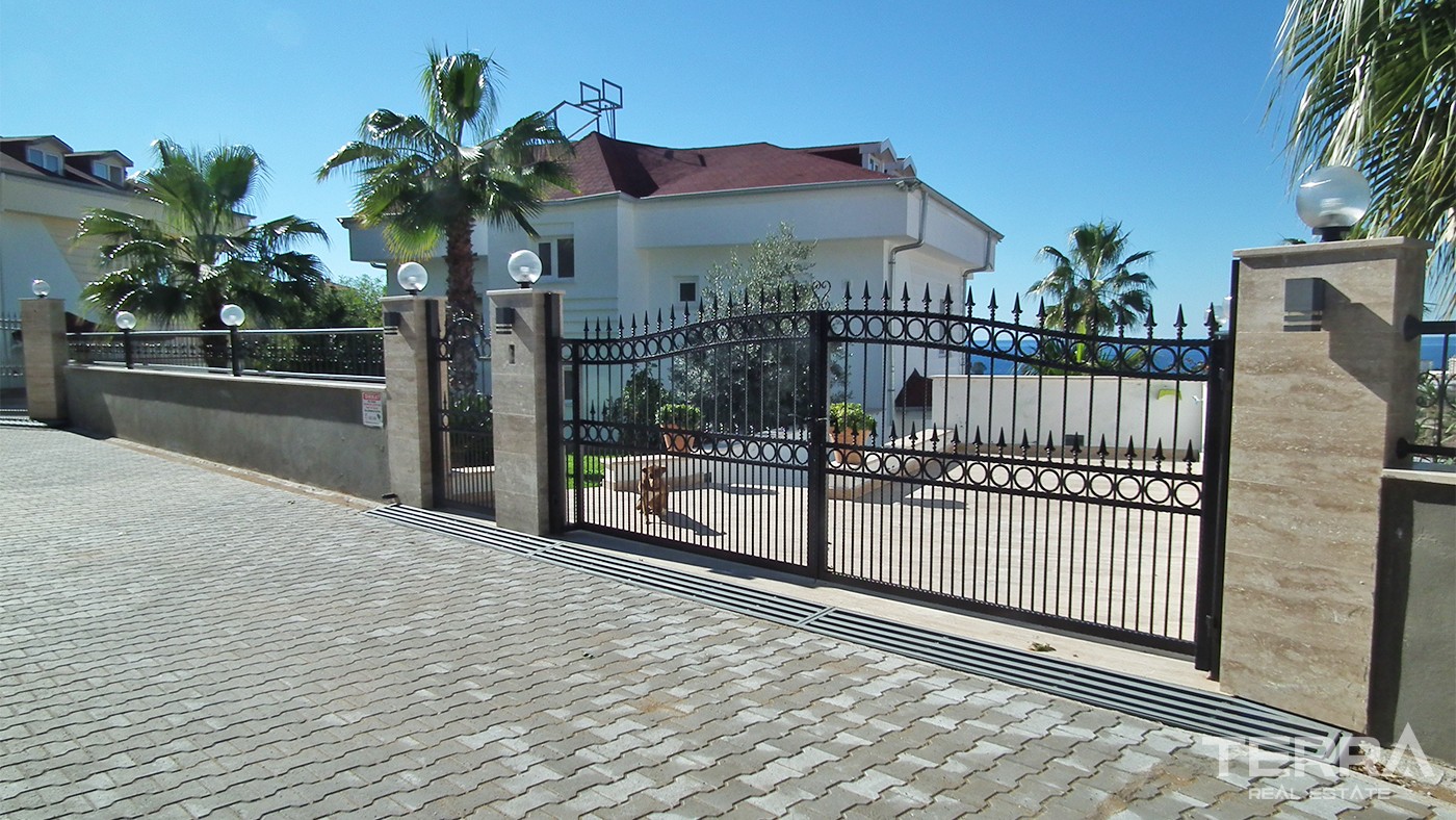 Sea View Detached House With Private Pool in Alanya Kargıcak - 33839