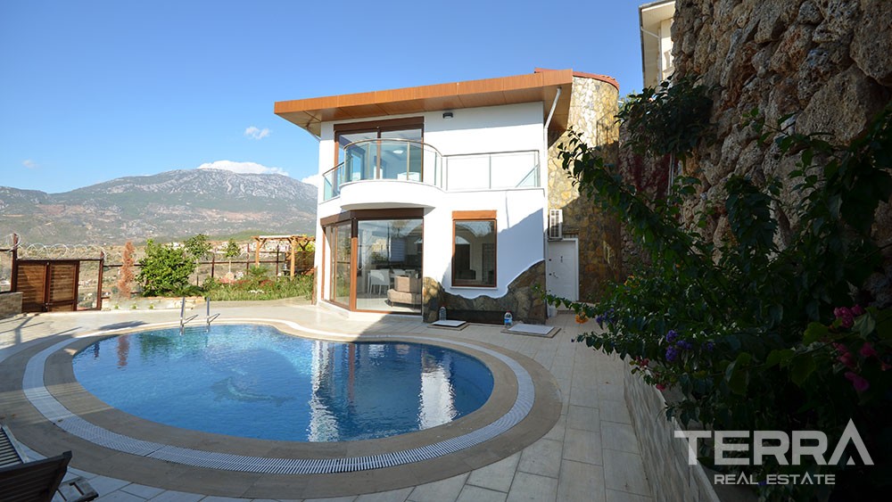 Detached villa for sale in Kargicak, Alanya - 10192