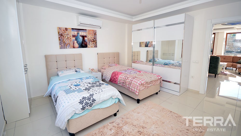 Detached villa for sale in Kargicak, Alanya - 10200