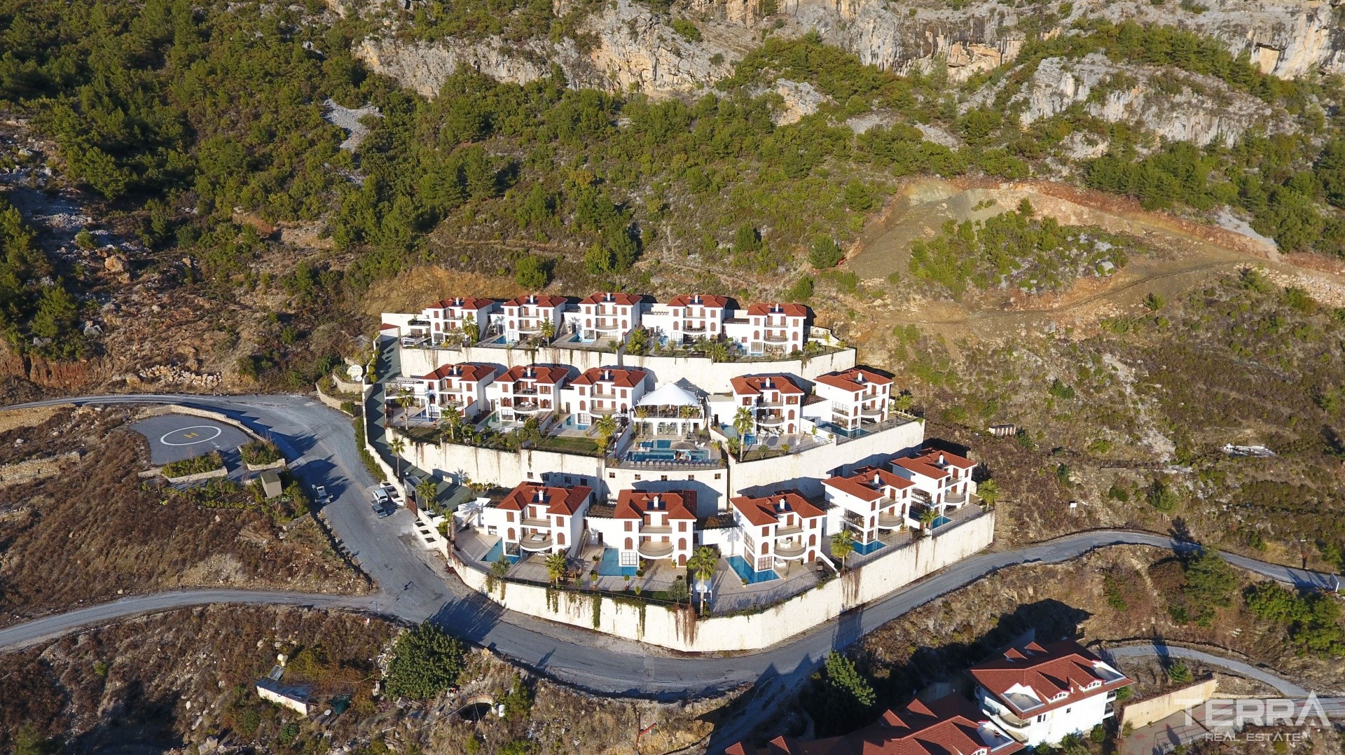 Land for sale in Alanya Bektaş with building permission - 10318