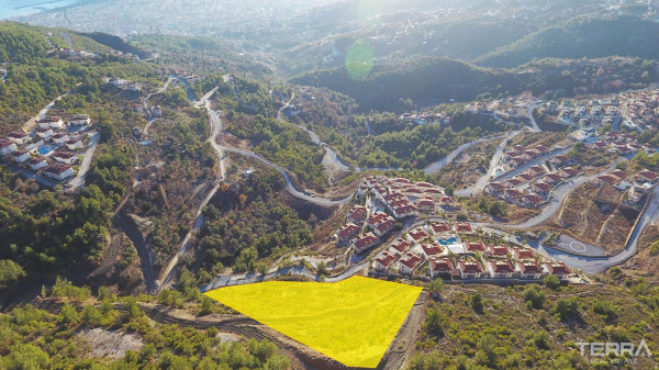 Grundstück zum Verkauf in Alanya Bektaş mit Baugenehmigung