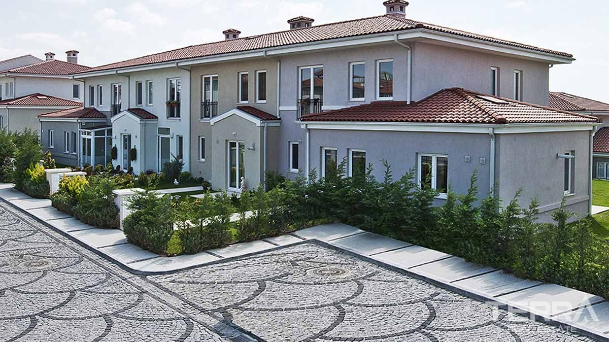 Villas for Sale with Private Marina in Istanbul Beylikdüzü - 10540