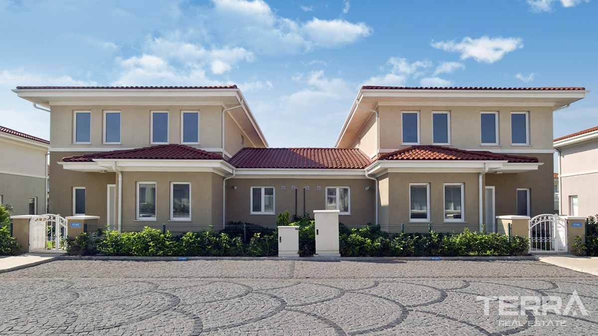 Villas for Sale with Private Marina in Istanbul Beylikdüzü - 10541