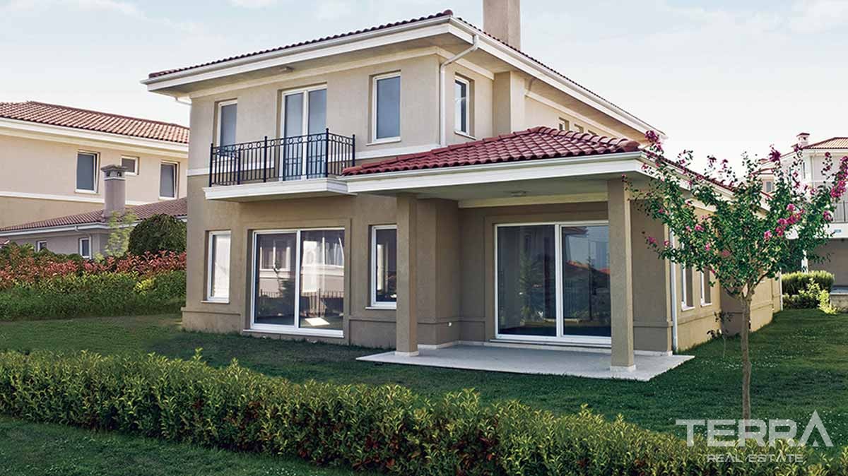 Villas for Sale with Private Marina in Istanbul Beylikdüzü - 10543