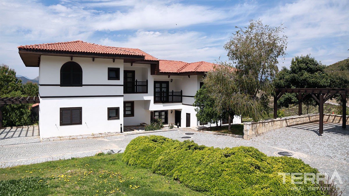 Fully Furnished Houses for sale with Hotel Concept close to Belek - 10770