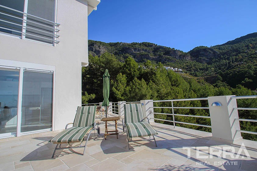 Atemberaubende Villa mit endlosem Blick auf das Mittelmeer und Alanya - 10831