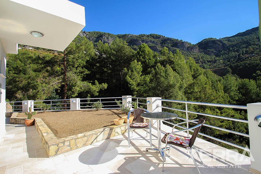 Atemberaubende Villa mit endlosem Blick auf das Mittelmeer und Alanya - 10835