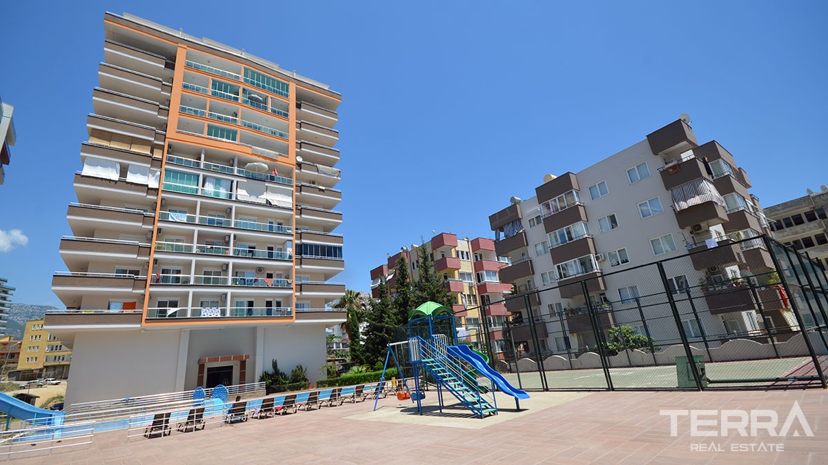 Bargain sea view apartment for sale in Mahmutlar, Alanya