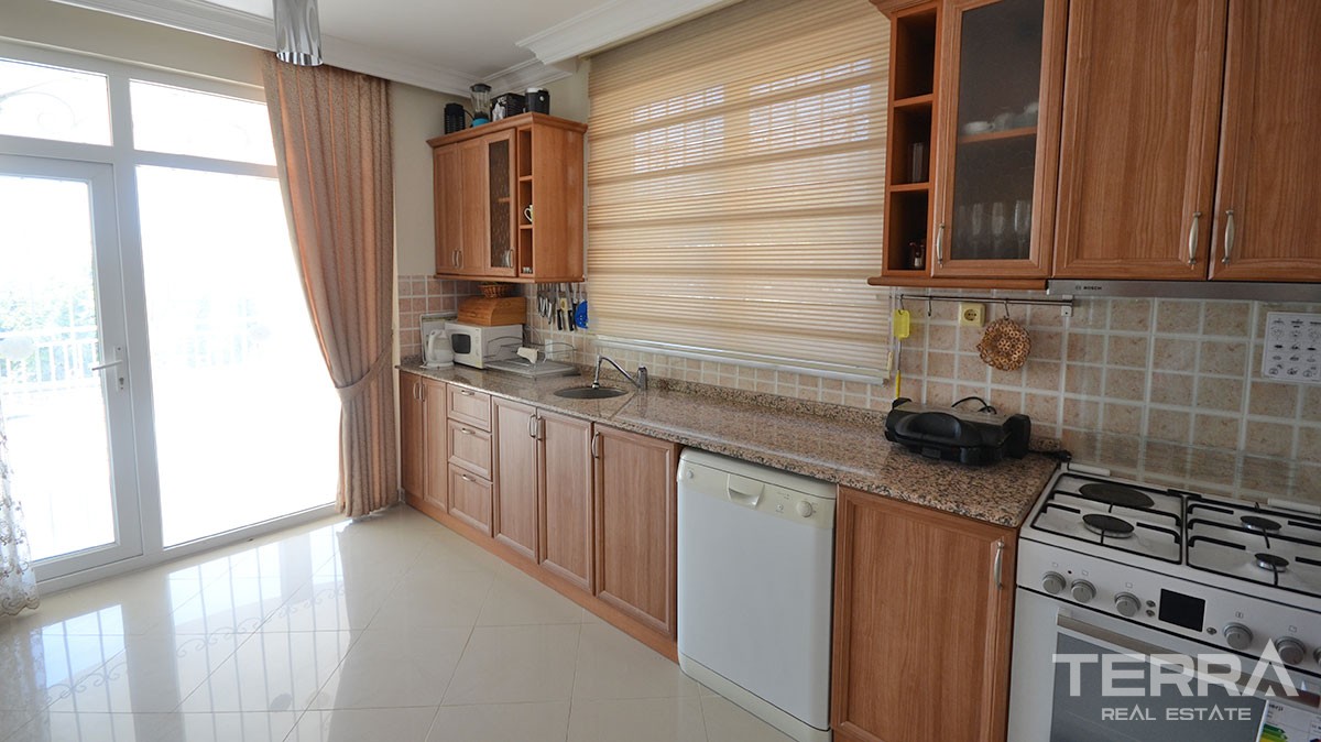 Meerblick-Villa mit Pool in Bektas, Alanya - 11343
