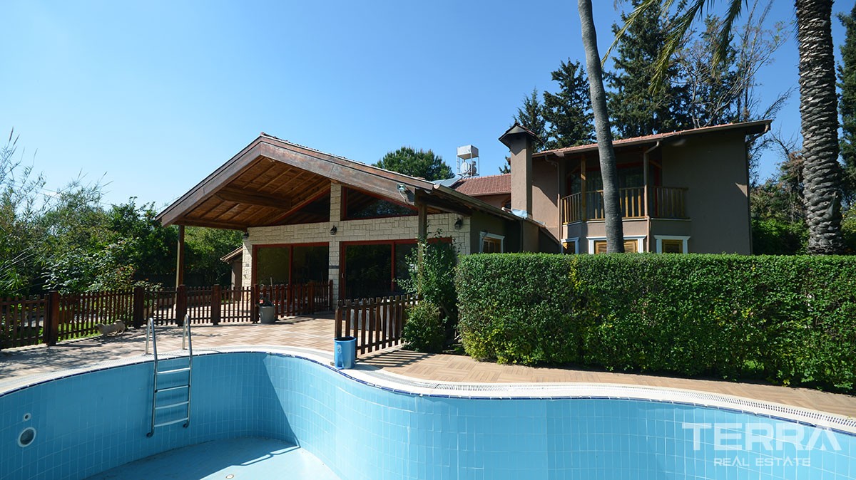 Atemberaubendes Haus zum Verkauf mit einem riesigen Garten in Oba, Ala - 11361