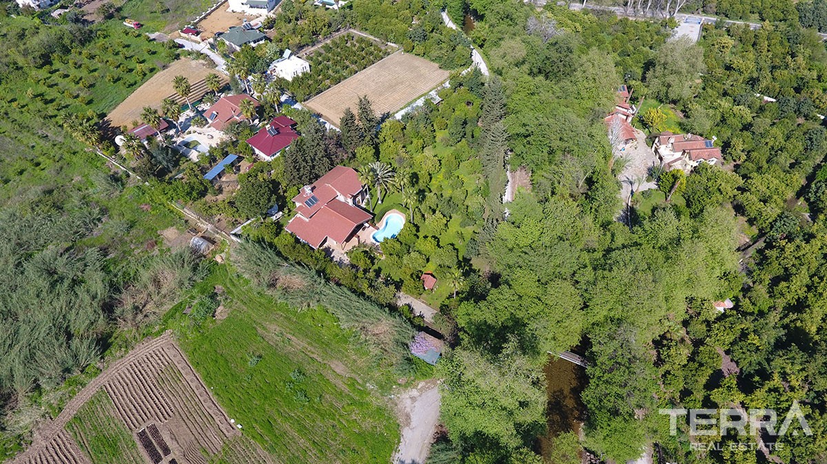 Atemberaubendes Haus zum Verkauf mit einem riesigen Garten in Oba, Ala - 11374