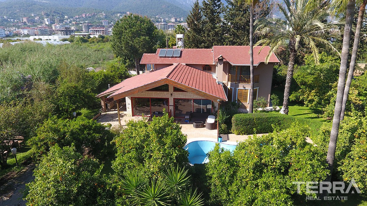 Atemberaubendes Haus zum Verkauf mit einem riesigen Garten in Oba, Ala - 11377