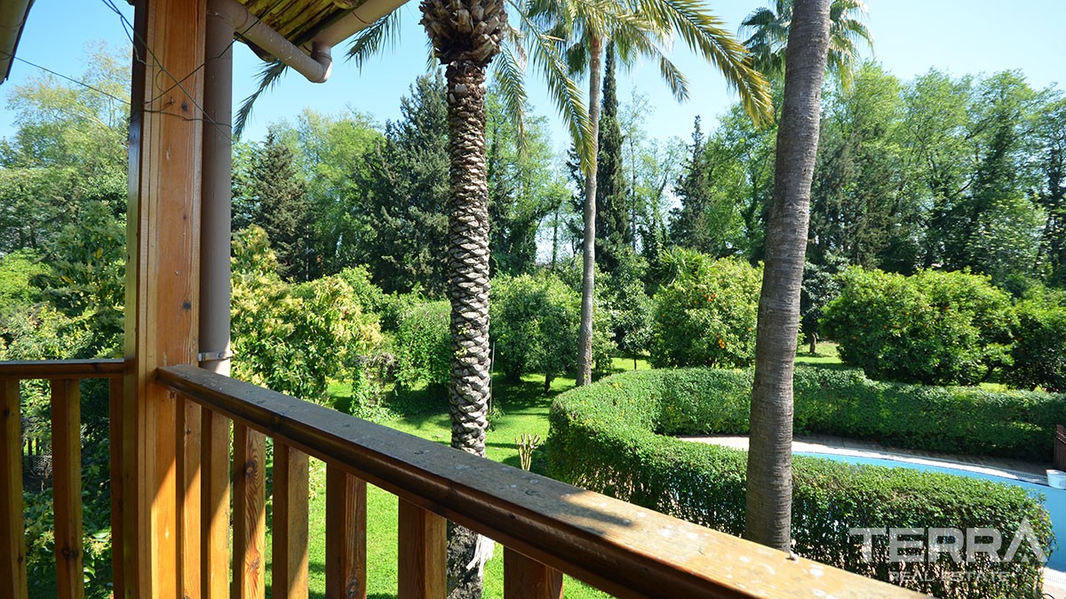 Atemberaubendes Haus zum Verkauf mit einem riesigen Garten in Oba, Ala - 11390