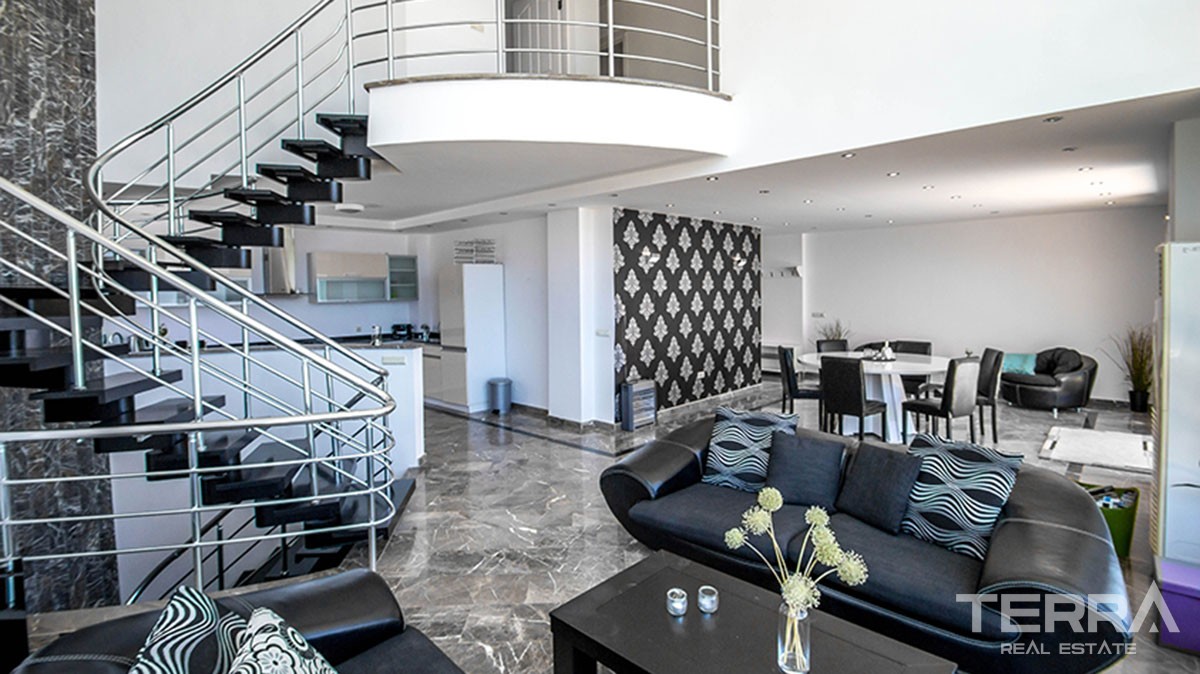 Spacious villa with private pool in Alanya - 11406