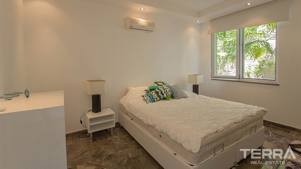 Spacious villa with private pool in Alanya - 11416