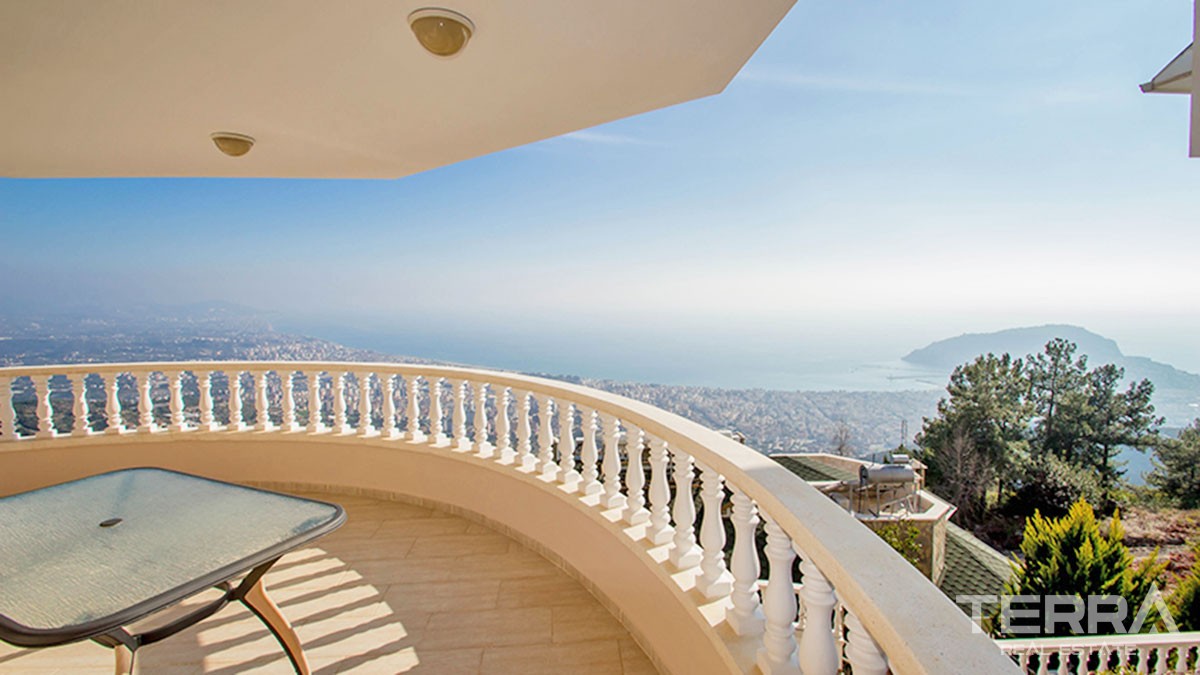 Alanya Sea-View Flats and Penthouses Resale in Prestigious Bektaş - 47233