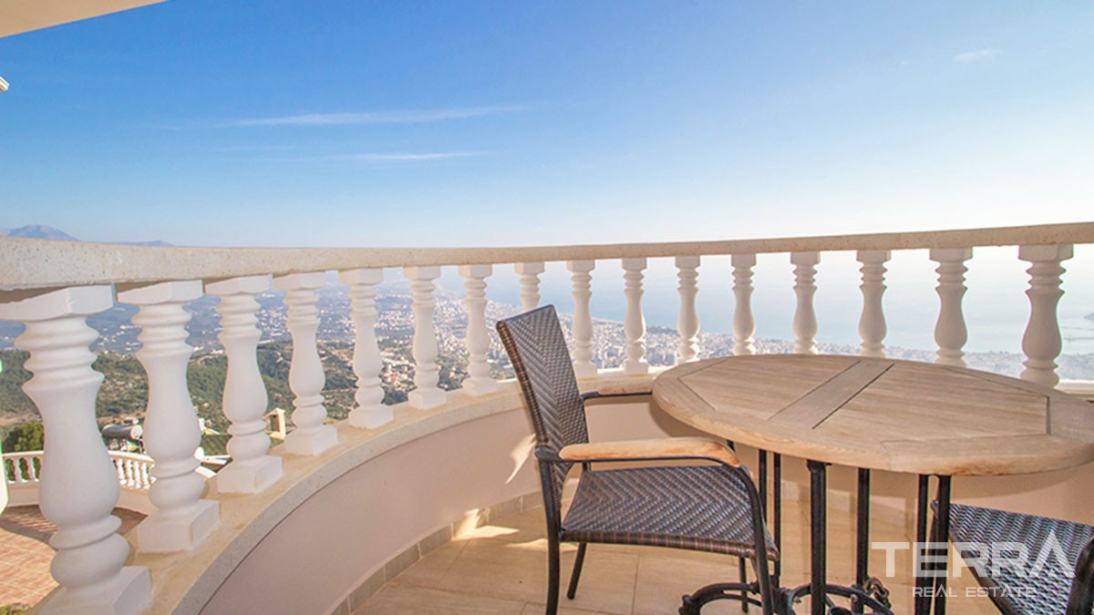 Alanya Sea-View Flats and Penthouses Resale in Prestigious Bektaş - 47239