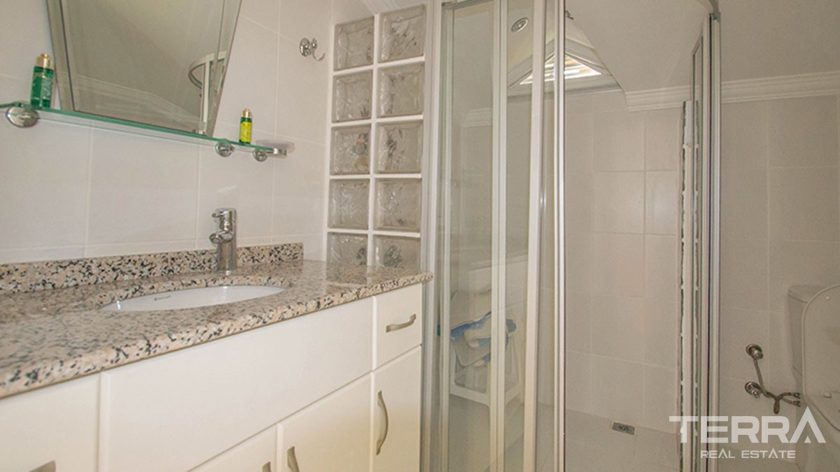 Alanya Sea-View Flats and Penthouses Resale in Prestigious Bektaş - 47254