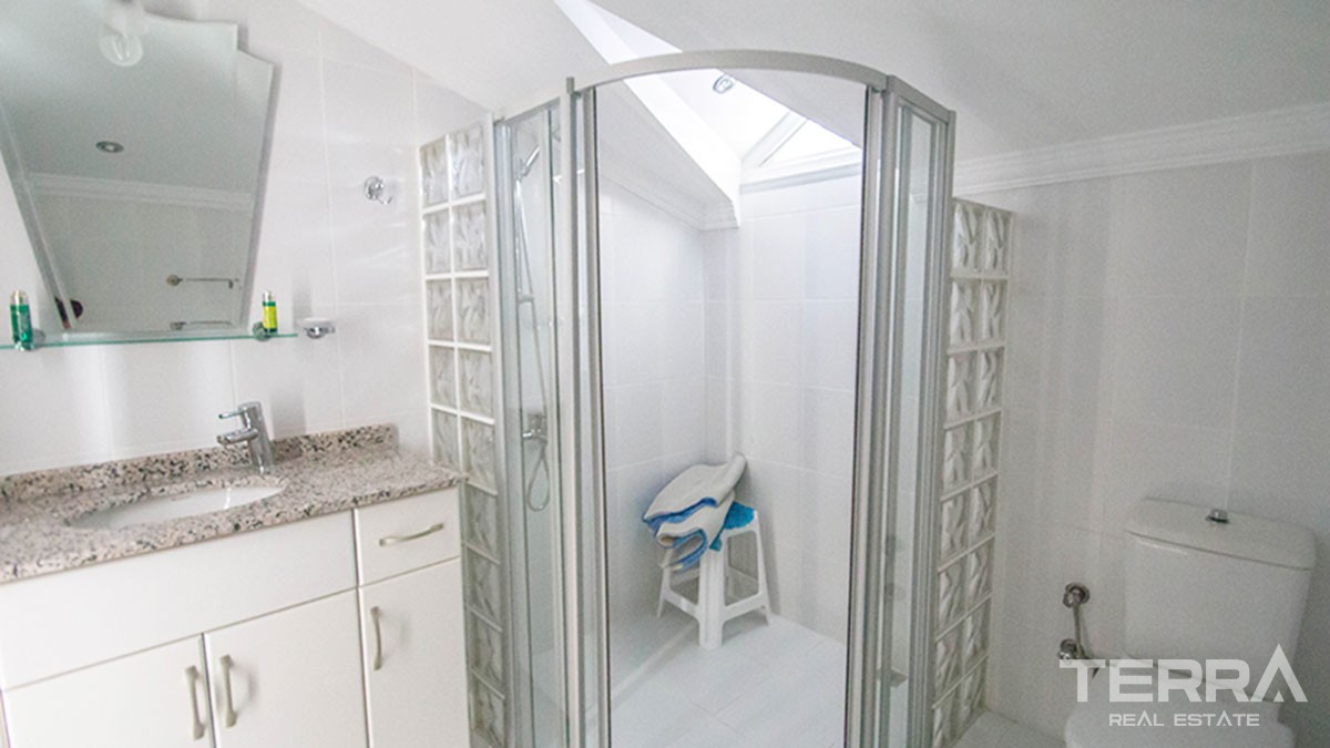 Alanya Sea-View Flats and Penthouses Resale in Prestigious Bektaş - 47255