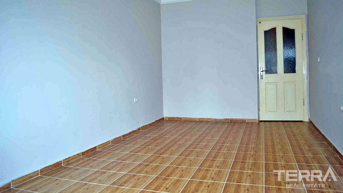 Cheap 2 bedroom apartment for sale in Mahmutlar, Alanya - 11850