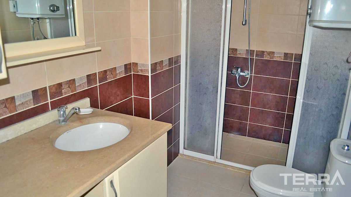 Cheap 2 bedroom apartment for sale in Mahmutlar, Alanya - 11851