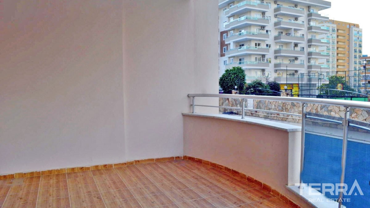 Cheap 2 bedroom apartment for sale in Mahmutlar, Alanya - 11852