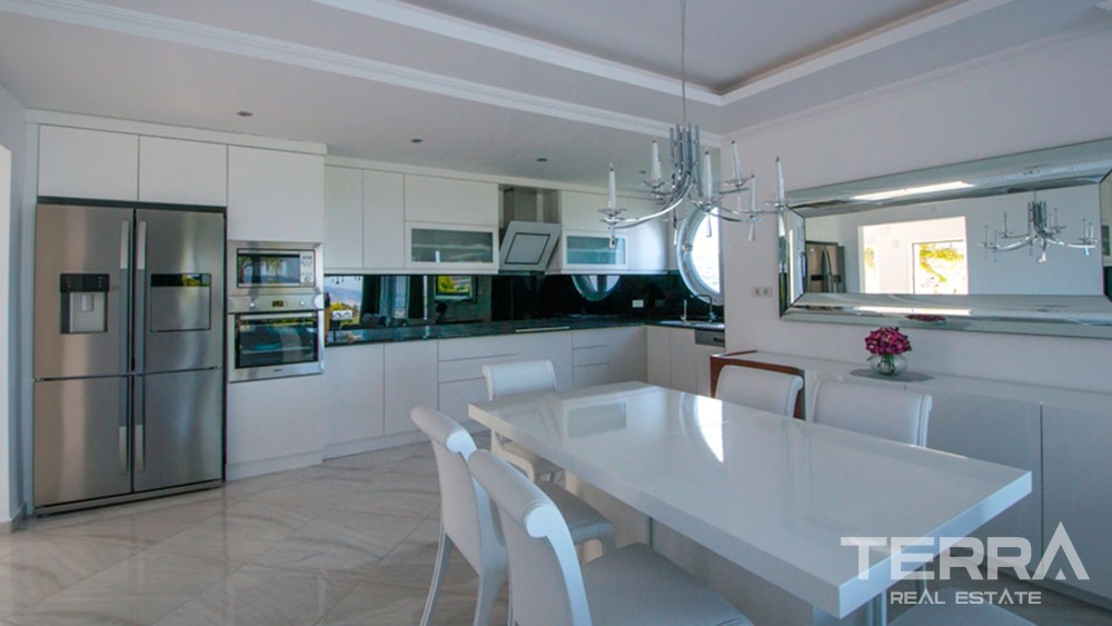 Detached sea view villa for sale in Kargıcak, Alanya - 11971