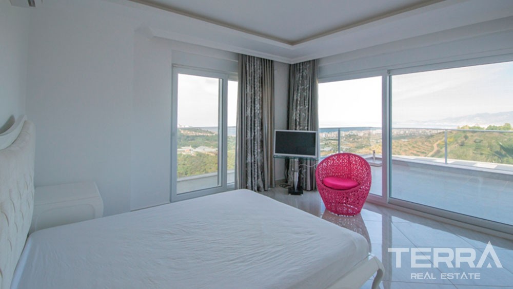 Detached sea view villa for sale in Kargıcak, Alanya - 11975