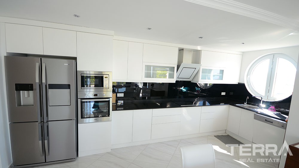 Detached sea view villa for sale in Kargıcak, Alanya - 11987